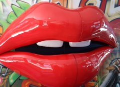Lips, Fabrication, Cape Town