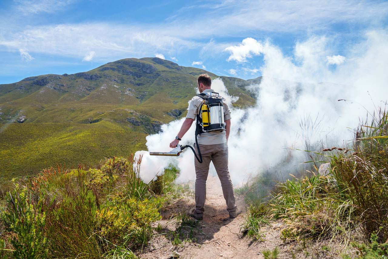 Gas powered smoke machine | Van Hunks