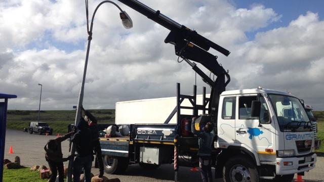 8 ton flatbed truck, with crane